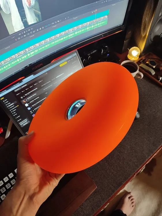 Lampe orange Donut tactile USBC plastique expo